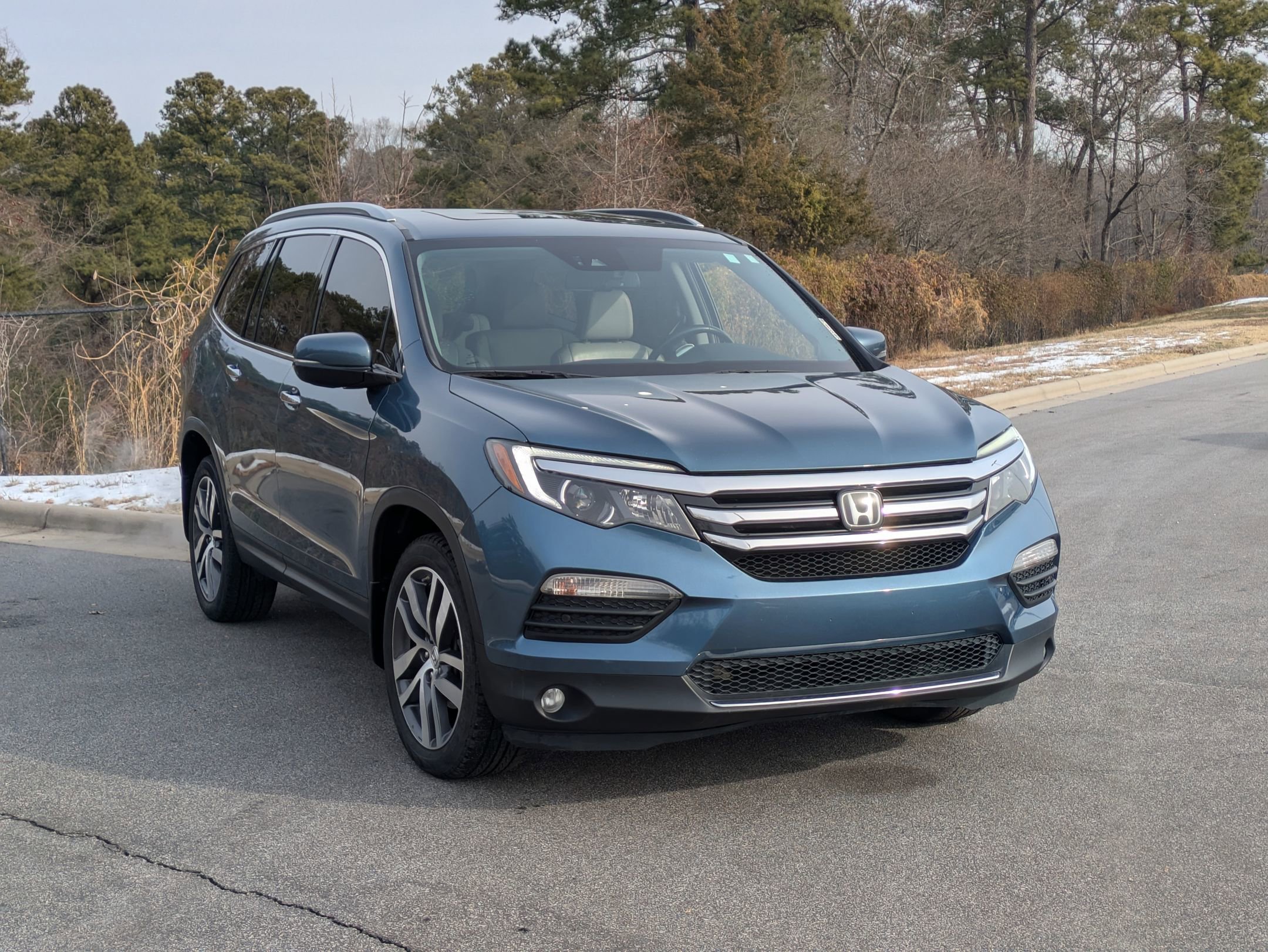Used 2016 Honda Pilot Elite image 3