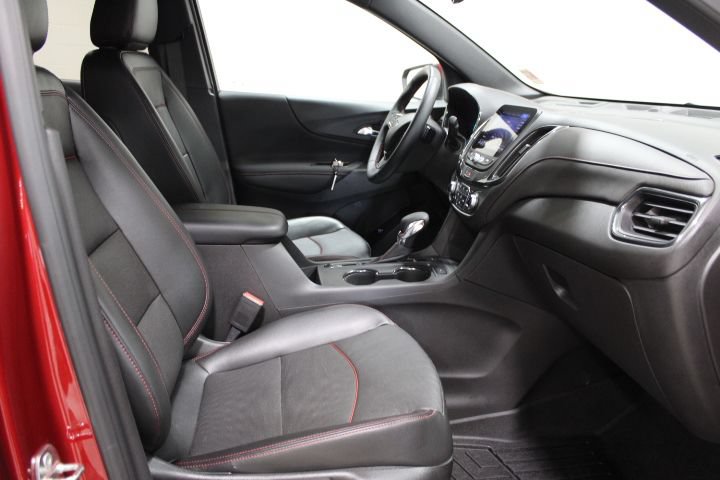 Used 2023 Chevrolet Equinox RS w/ RS Leather Package AWD/4WD image 24
