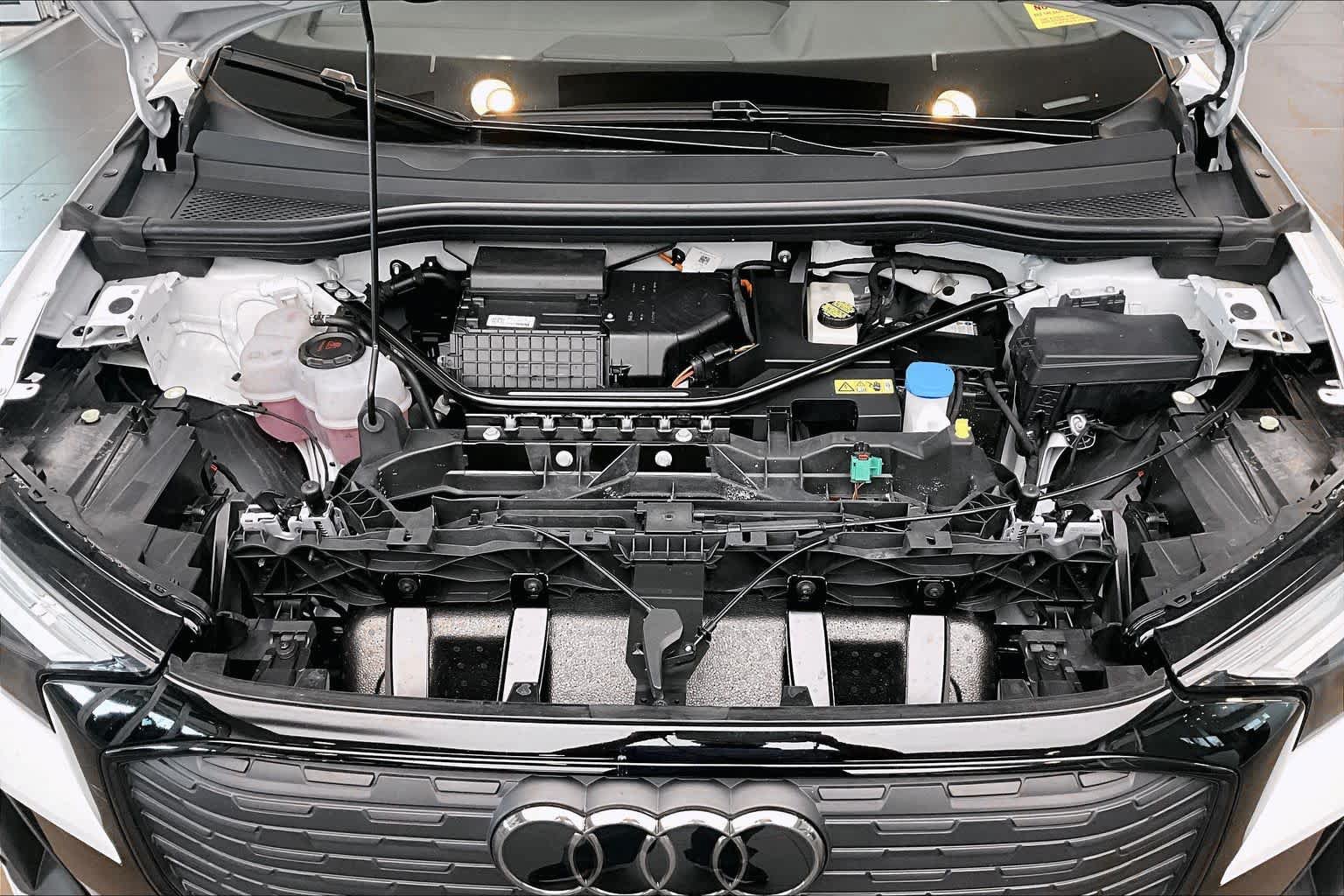Used 2025 Audi Q4 e-tron Premium Plus w/ Premium Plus RWD image 28