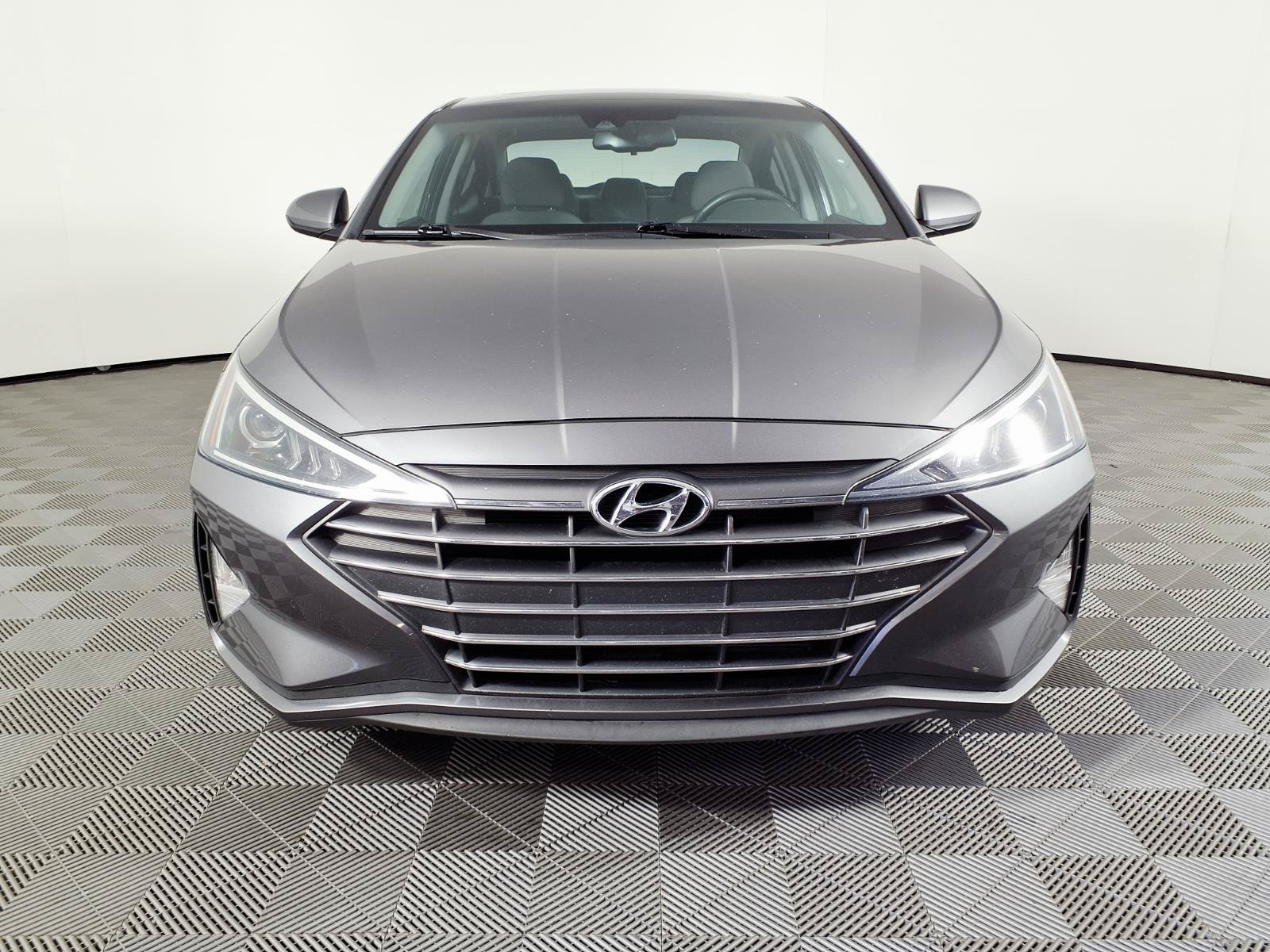 Used 2020 Hyundai Elantra Value Edition FWD image 2