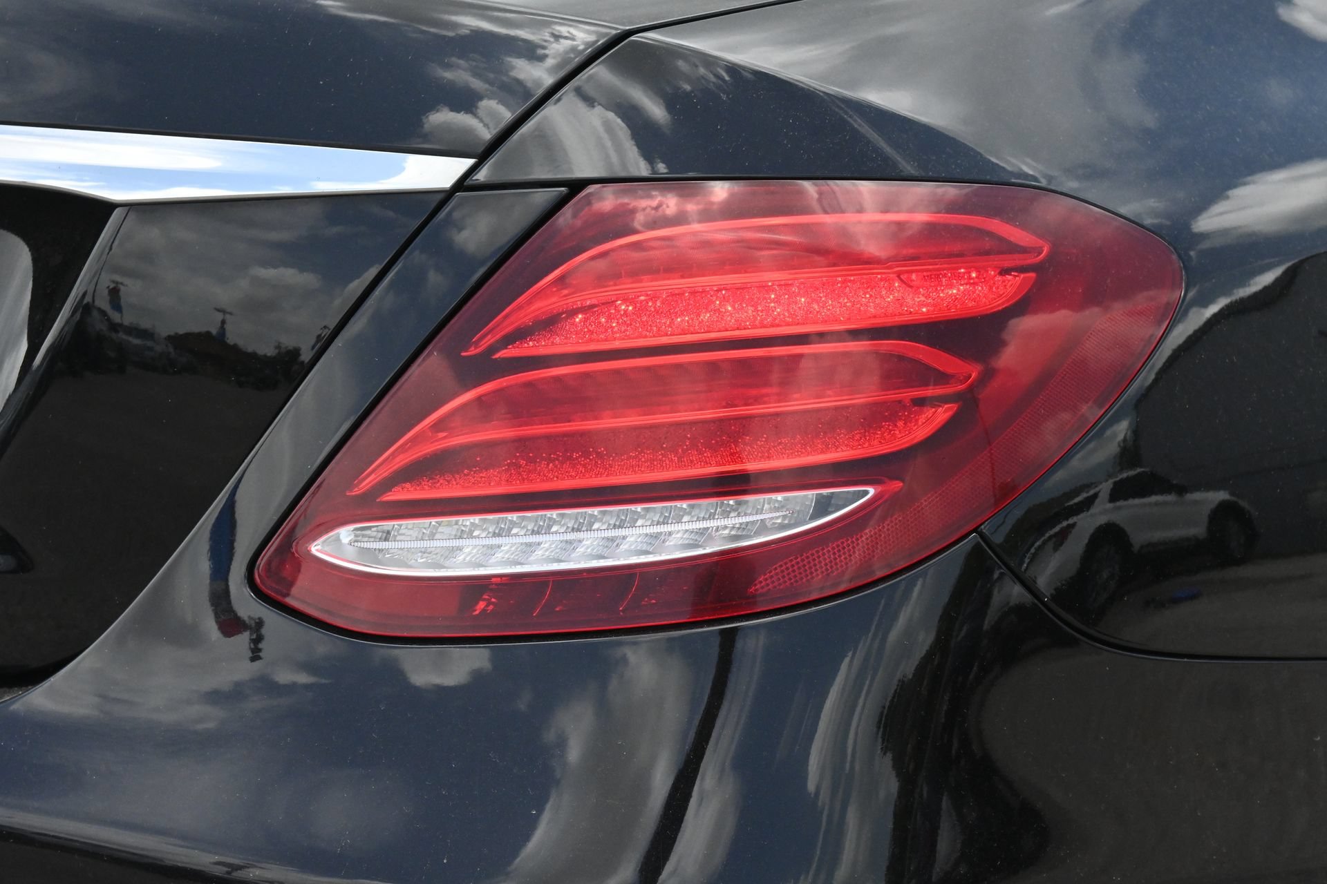 Used 2017 Mercedes-Benz E 300 image 20
