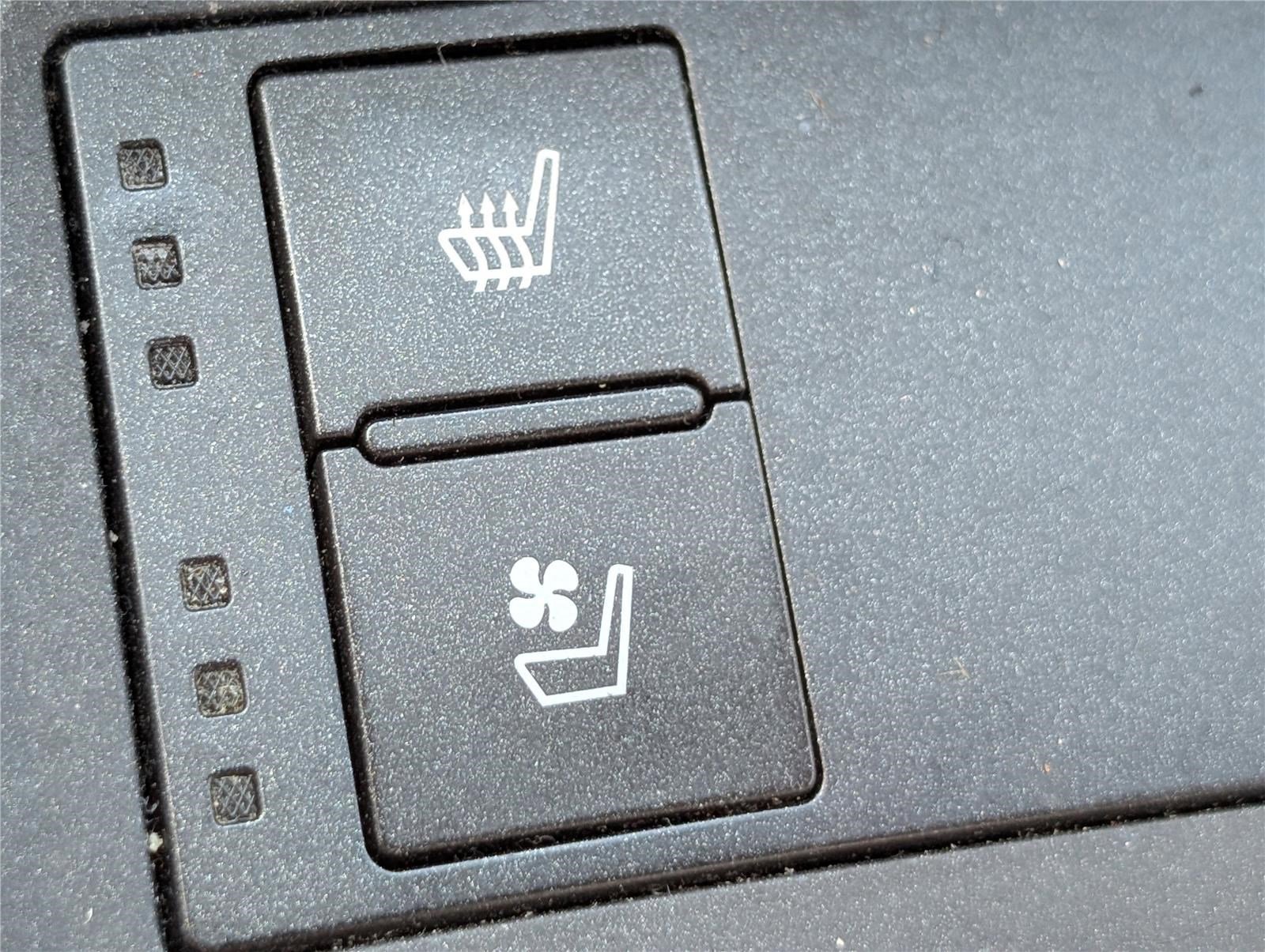 Used 2015 Lexus IS 250 AWD w/ Navigation System Package image 19