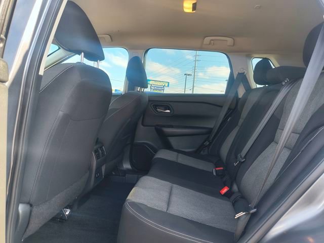 Used 2024 Nissan Rogue SV image 23