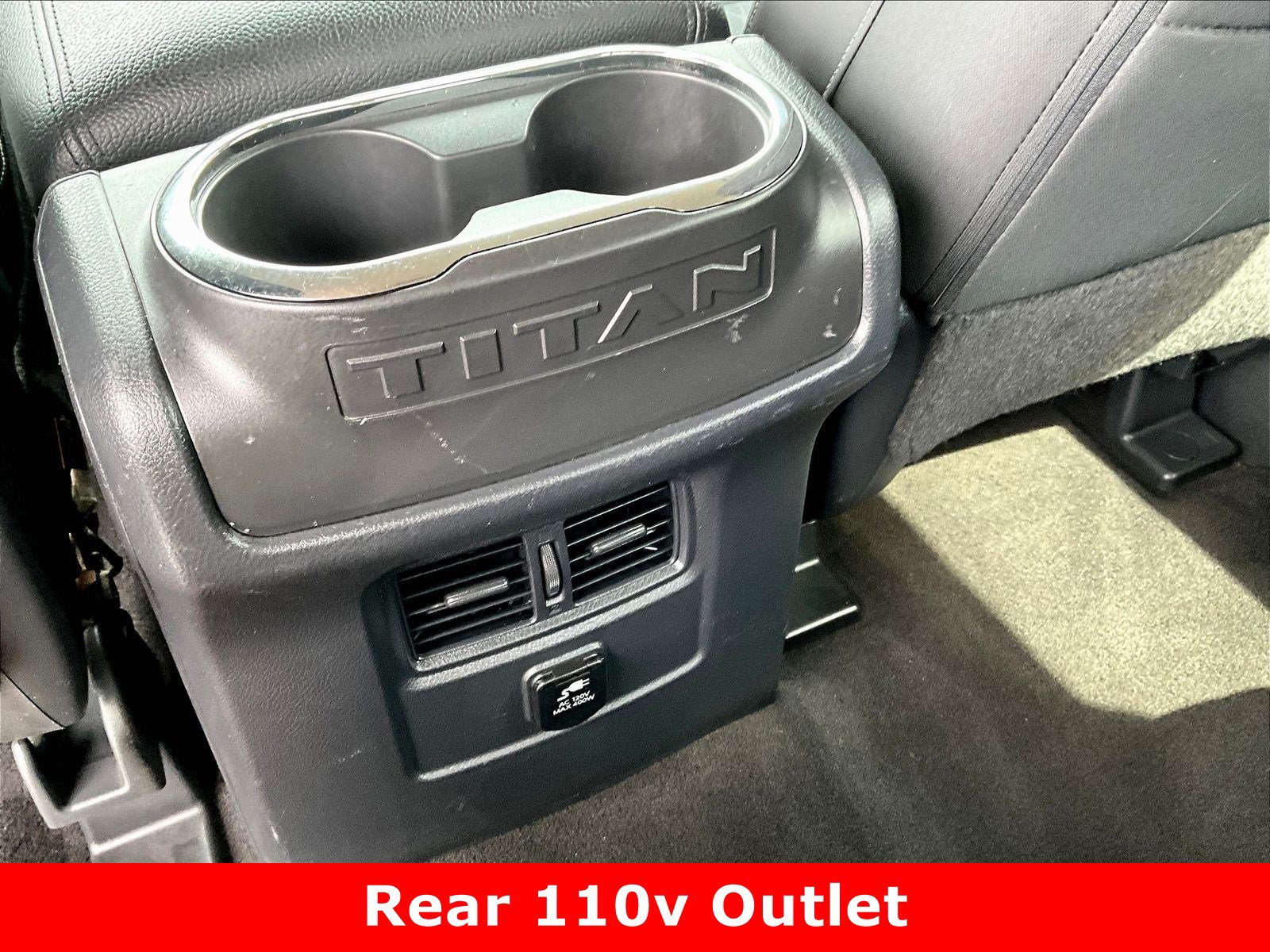 Used 2018 Nissan Titan SV w/ SV Convenience Package AWD/4WD image 10