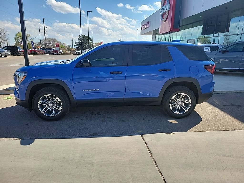 Used 2025 GMC Terrain Elevation w/ Technology Package II image 4