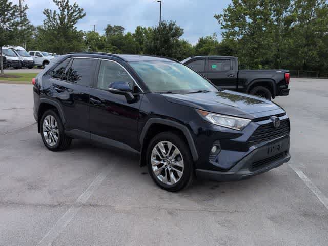 Used 2019 Toyota RAV4 XLE Premium w/ Cold Weather Package AWD/4WD image 2
