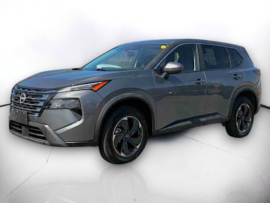 Used 2024 Nissan Rogue SV image 2