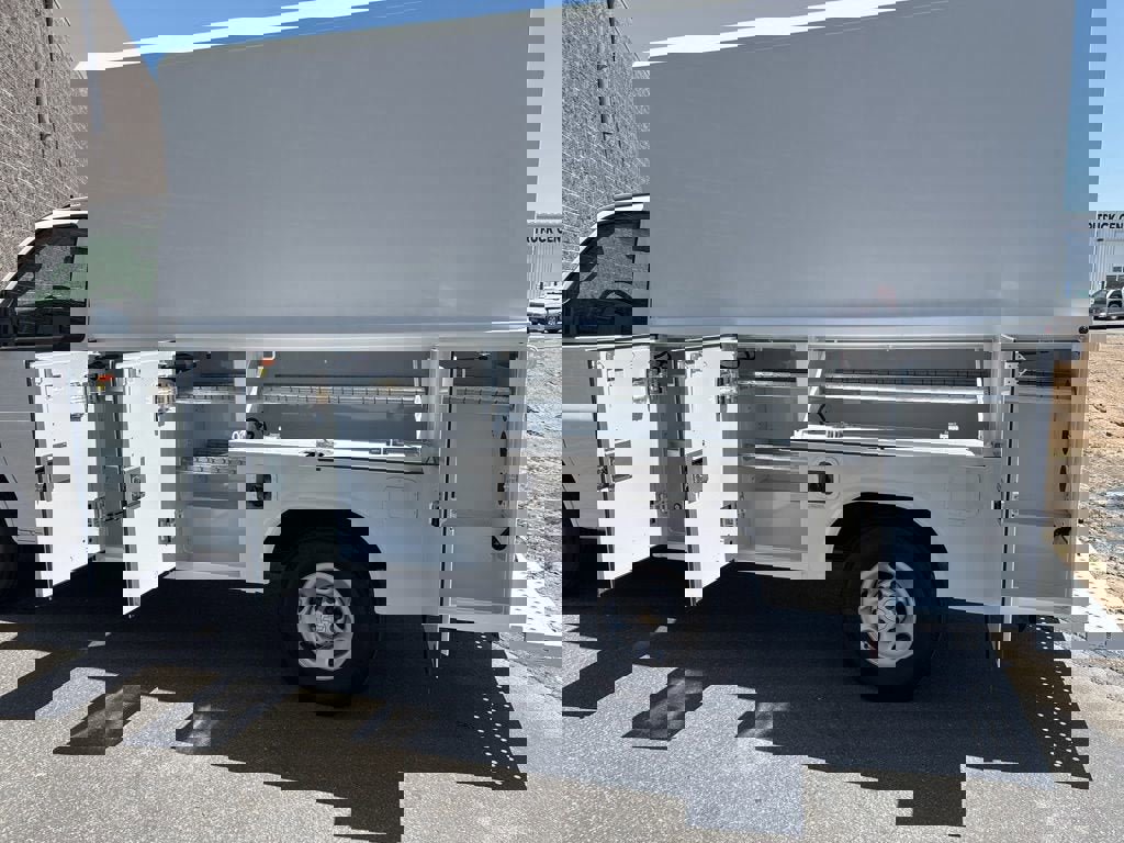 New 2025 Chevrolet Express 3500 w/ Power Convenience Package image 9