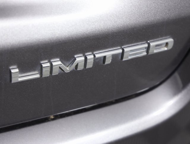 Used 2024 Jeep Compass Limited image 8