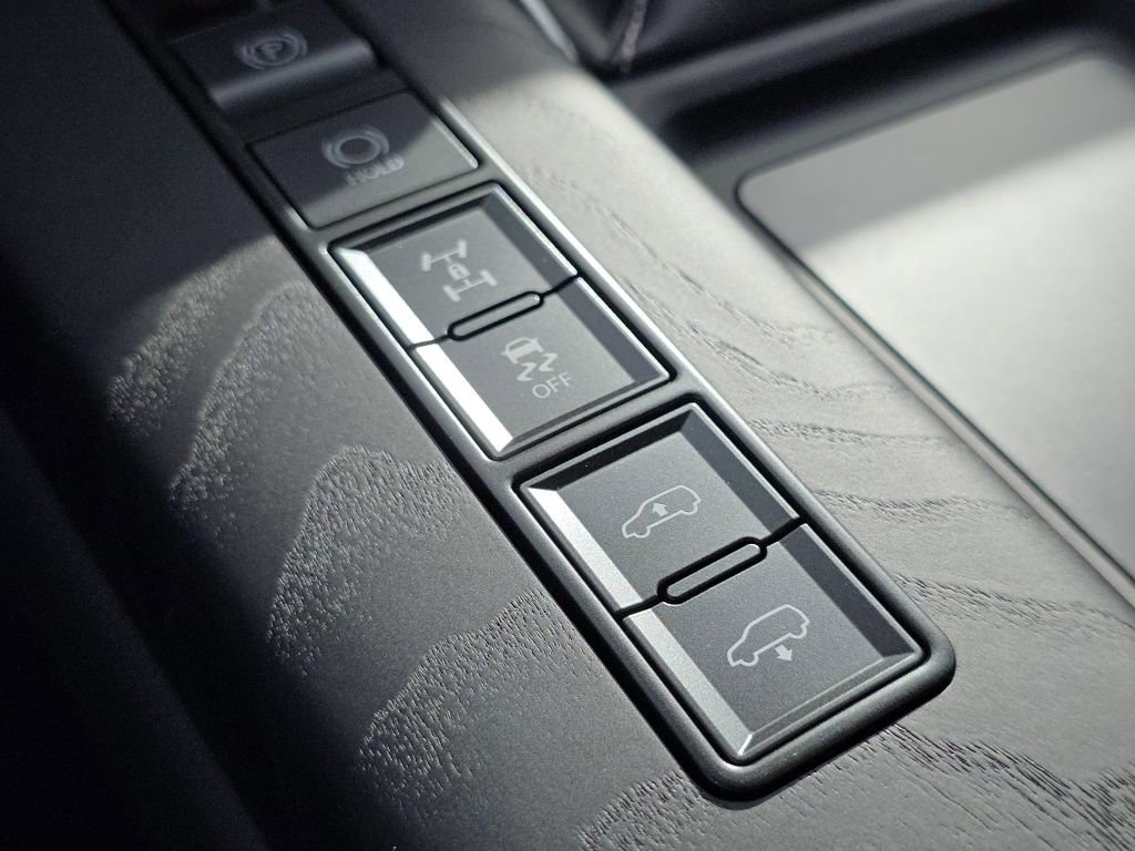 New 2025 Lexus LX 600 4WD w/ Interior Upgrade Package image 23