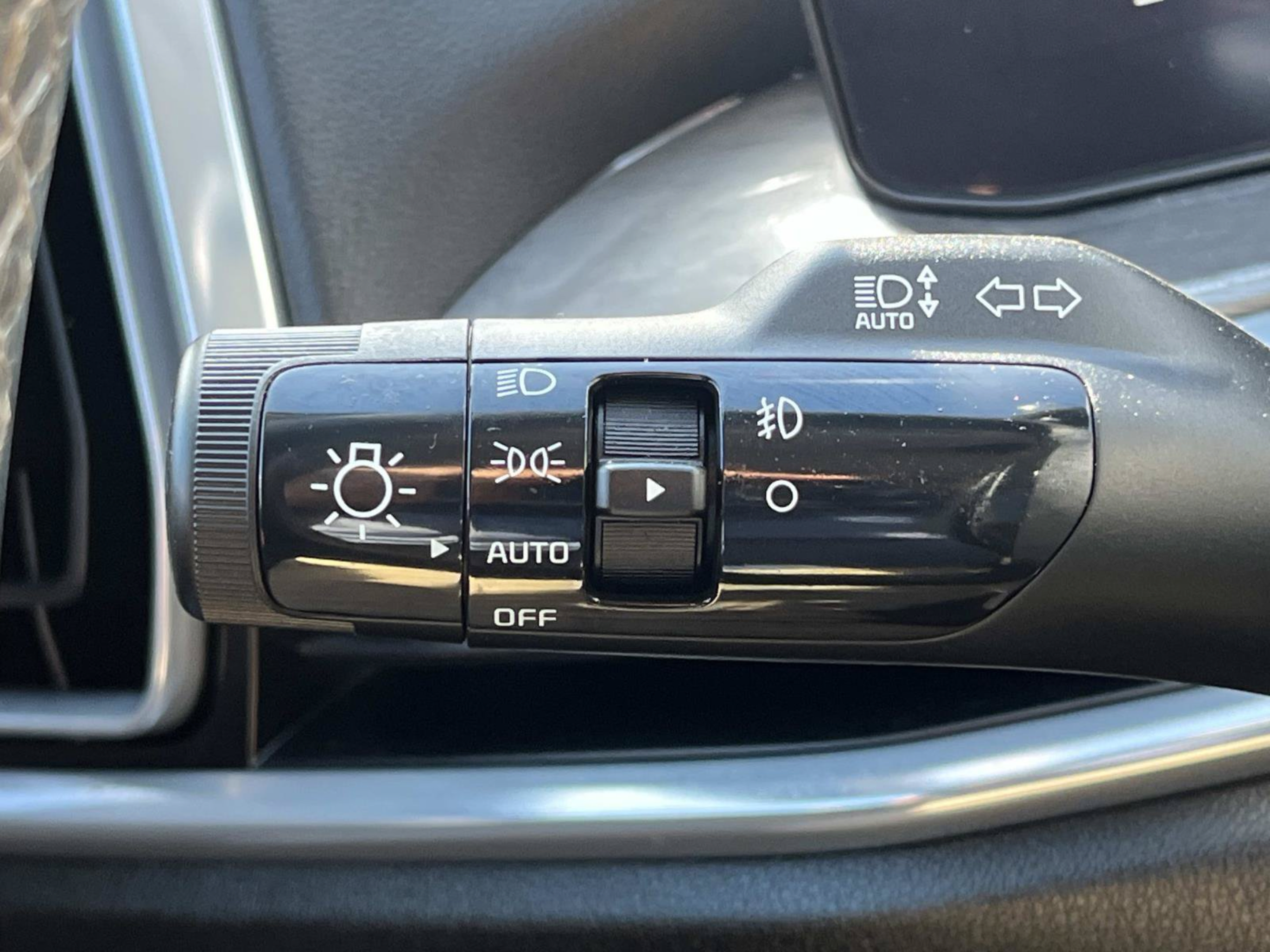 Used 2025 Kia Sorento SX AWD/4WD image 45