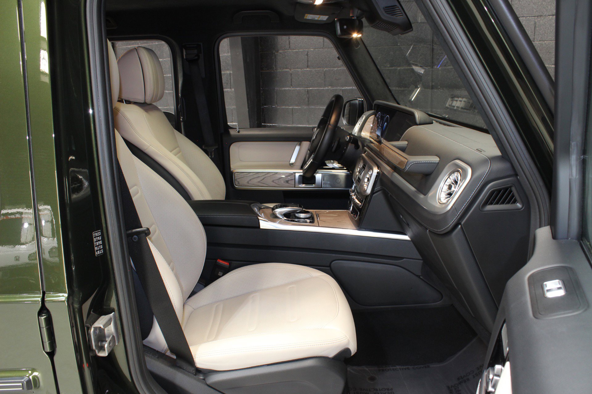 Used 2022 Mercedes-Benz G 550 w/ Exclusive Interior Package image 46