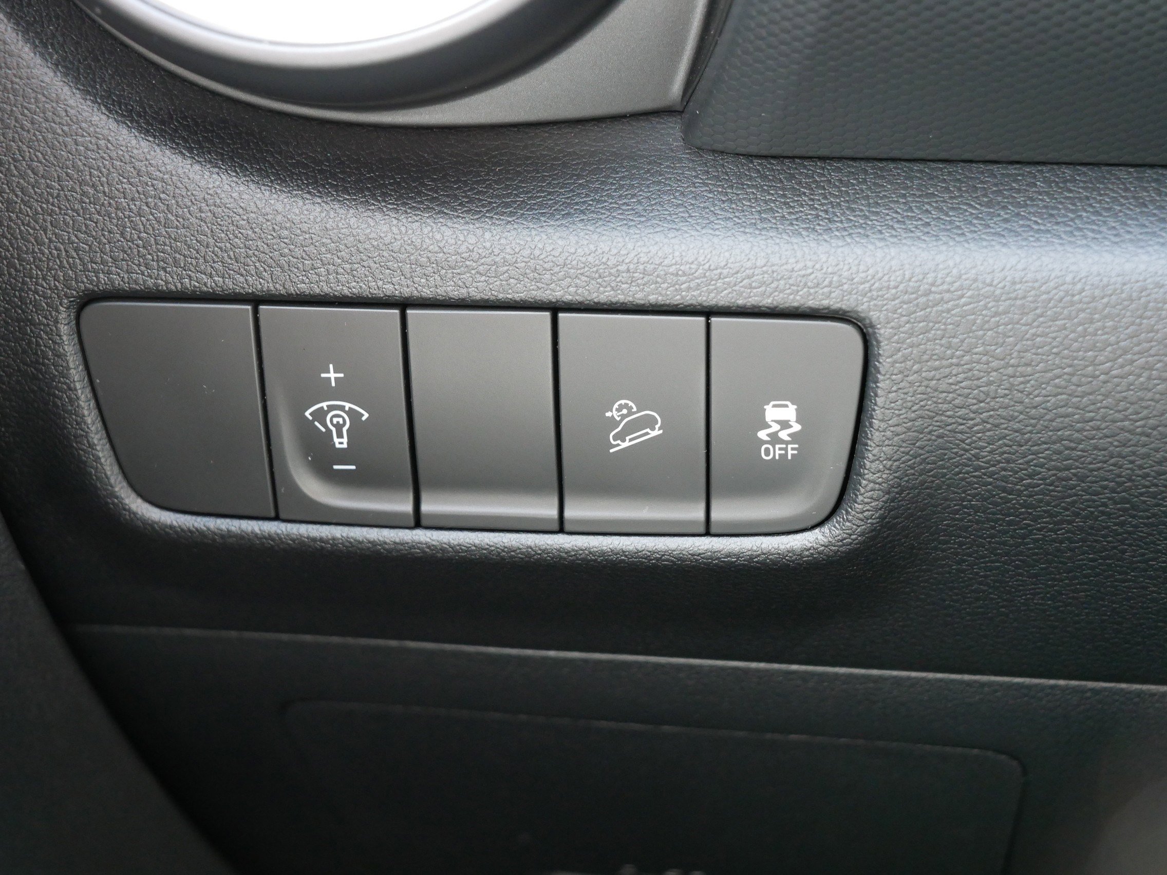 Certified 2023 Hyundai Kona Limited image 26