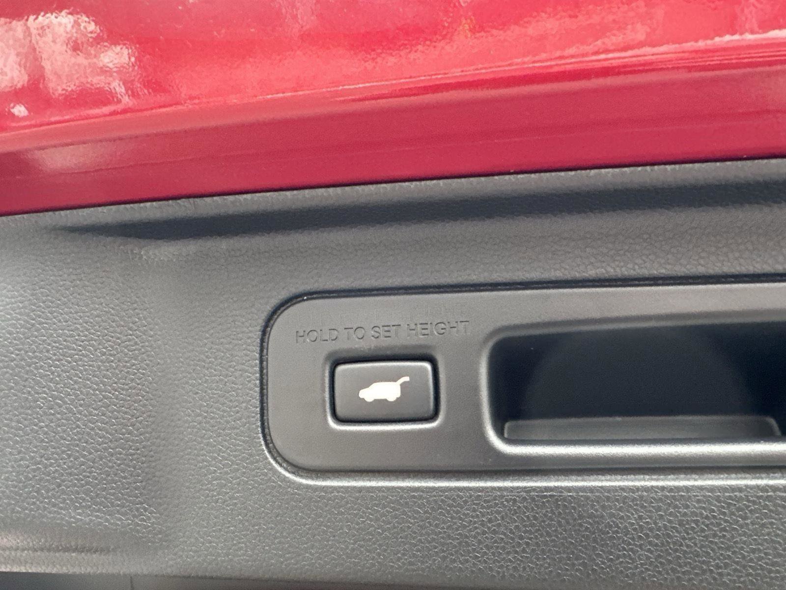 Certified 2025 Honda Pilot Touring image 46