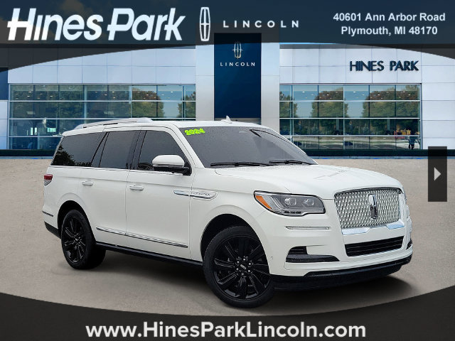 Used 2024 Lincoln Navigator Reserve AWD/4WD image 1