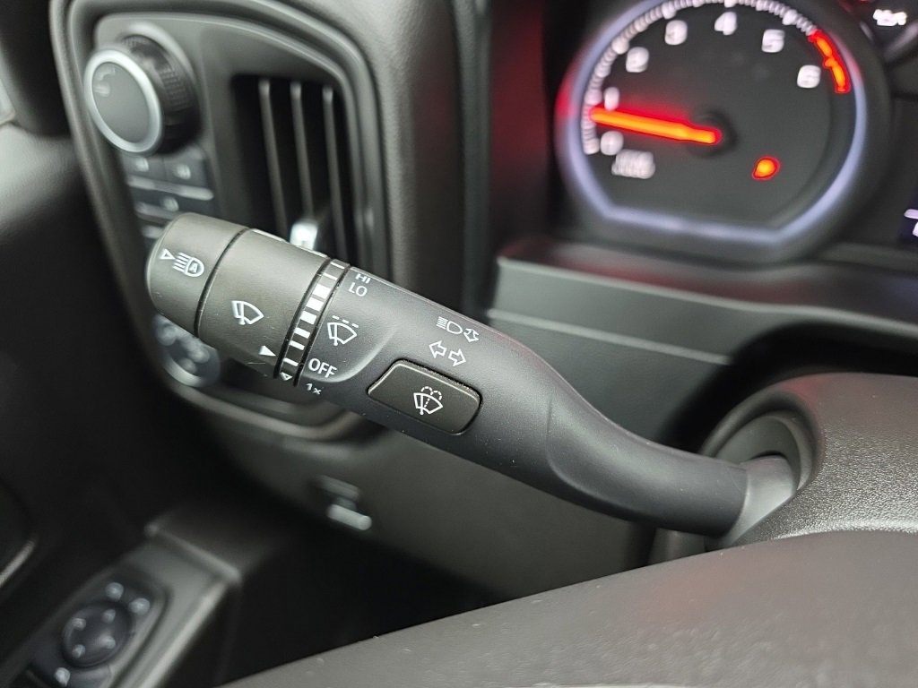 Used 2025 Chevrolet Silverado 2500 W/T image 26