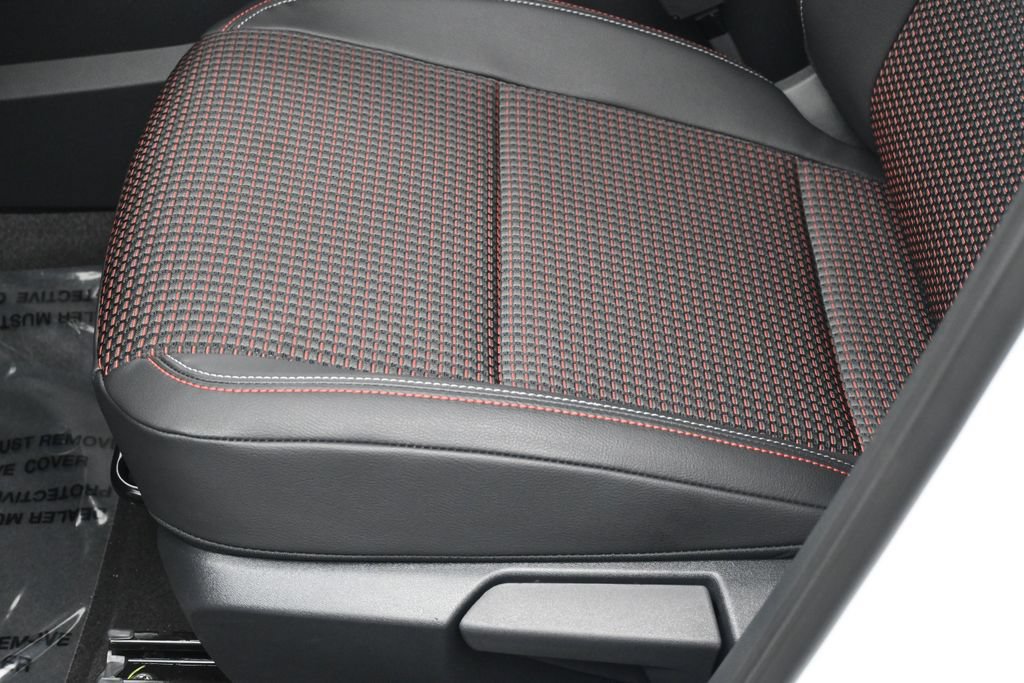 New 2026 Nissan Kicks SR w/ Cold Weather Package FWD image 15