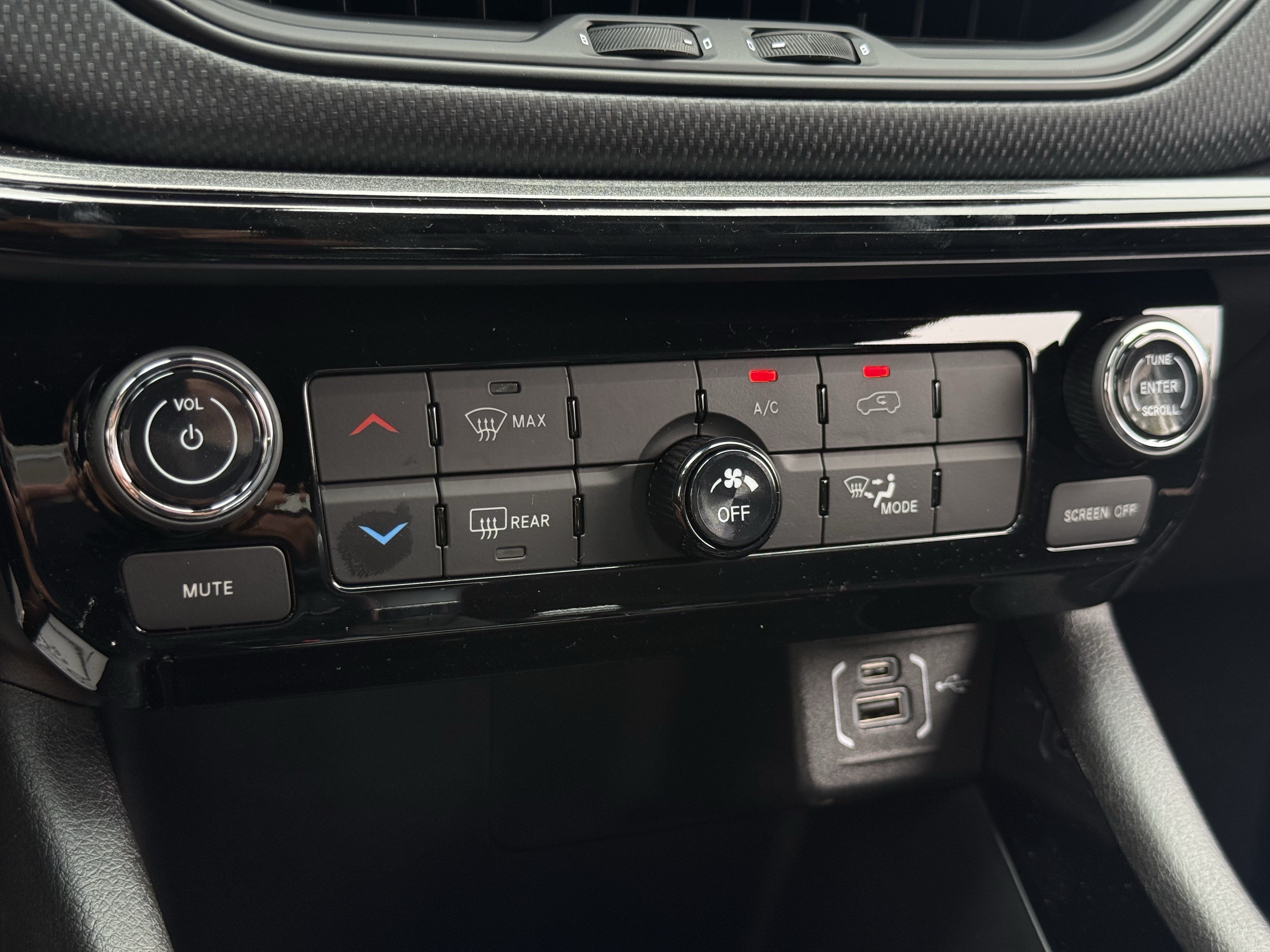 New 2026 Jeep Compass Latitude AWD/4WD image 27