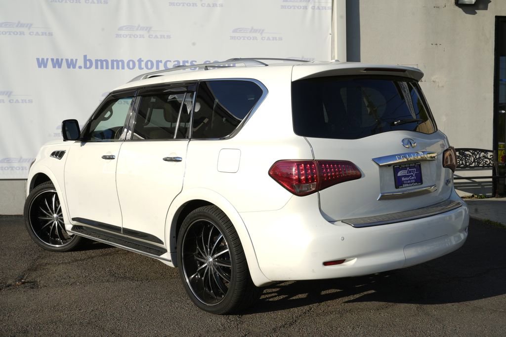 Used 2012 INFINITI QX56 4WD w/ Deluxe Touring Pkg image 4