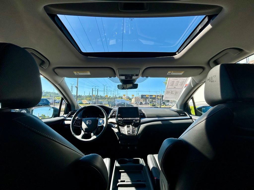 Used 2023 Honda Odyssey Touring image 21