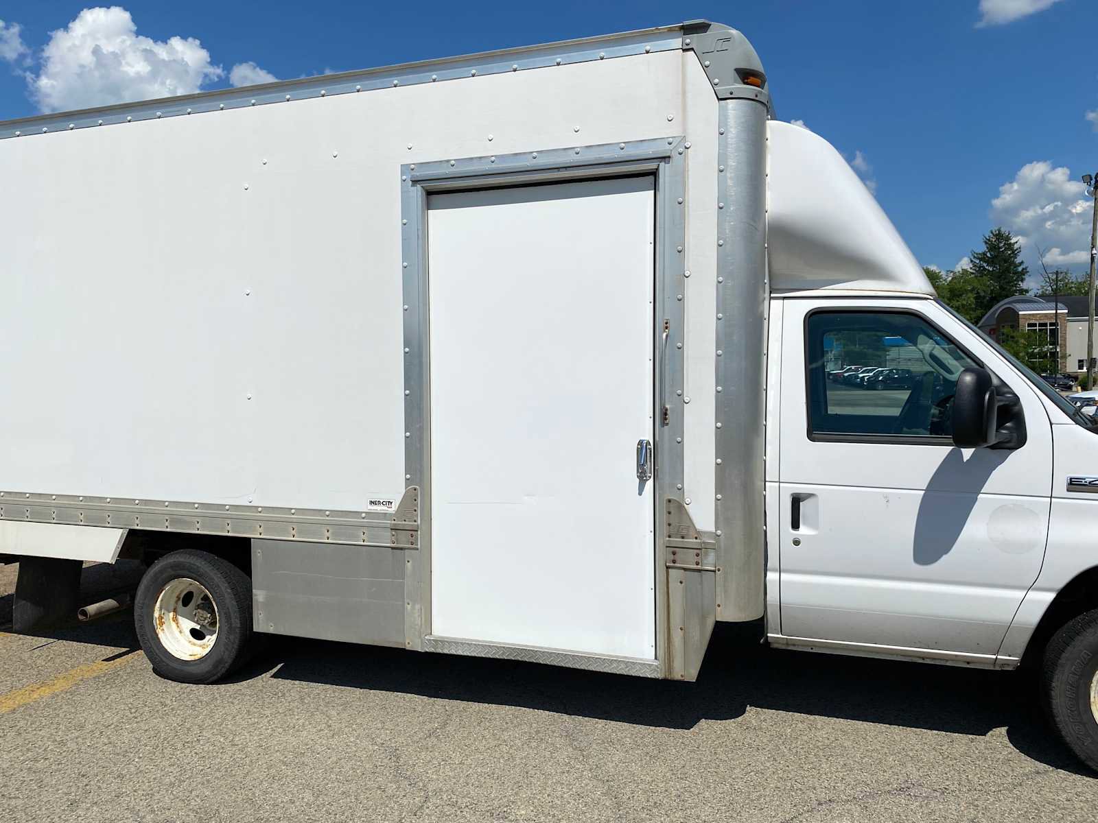 Used 2017 Ford E-450 and Econoline 450 Super Duty RWD image 15