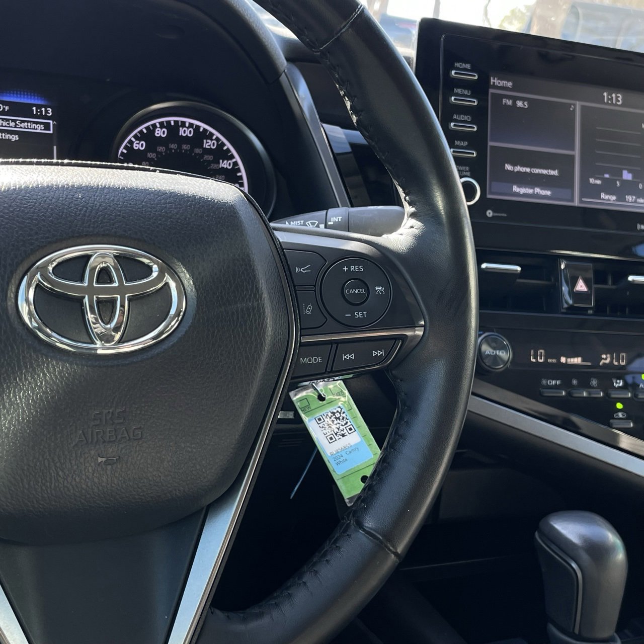 Used 2024 Toyota Camry SE image 14