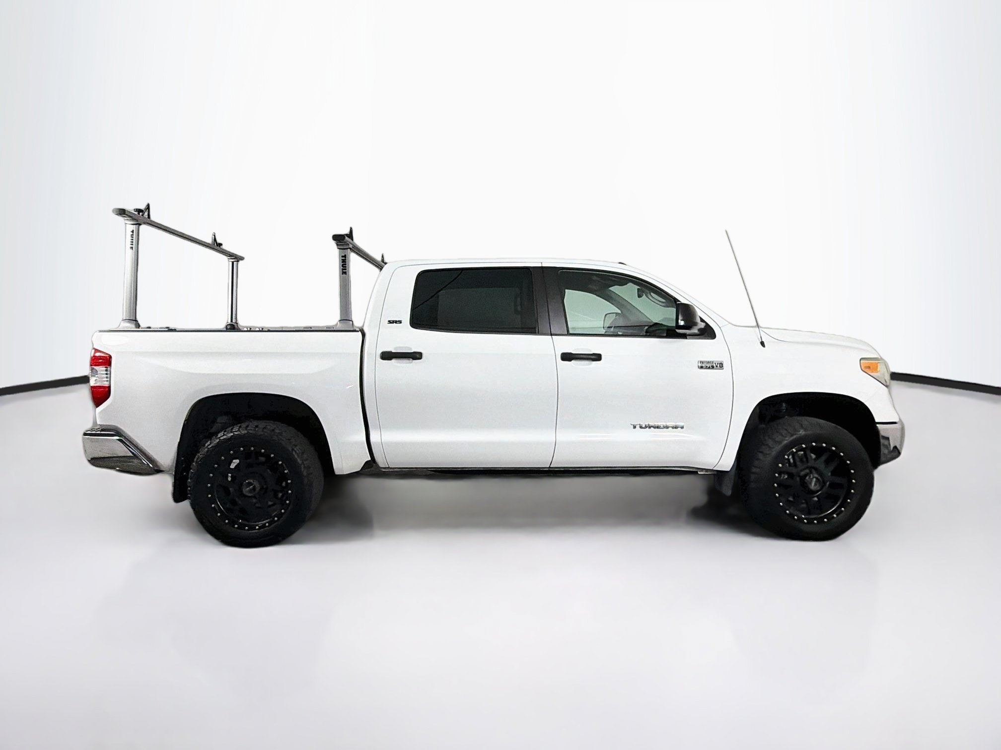 Used 2014 Toyota Tundra SR5 w/ SR5 Upgrade Package AWD/4WD image 10
