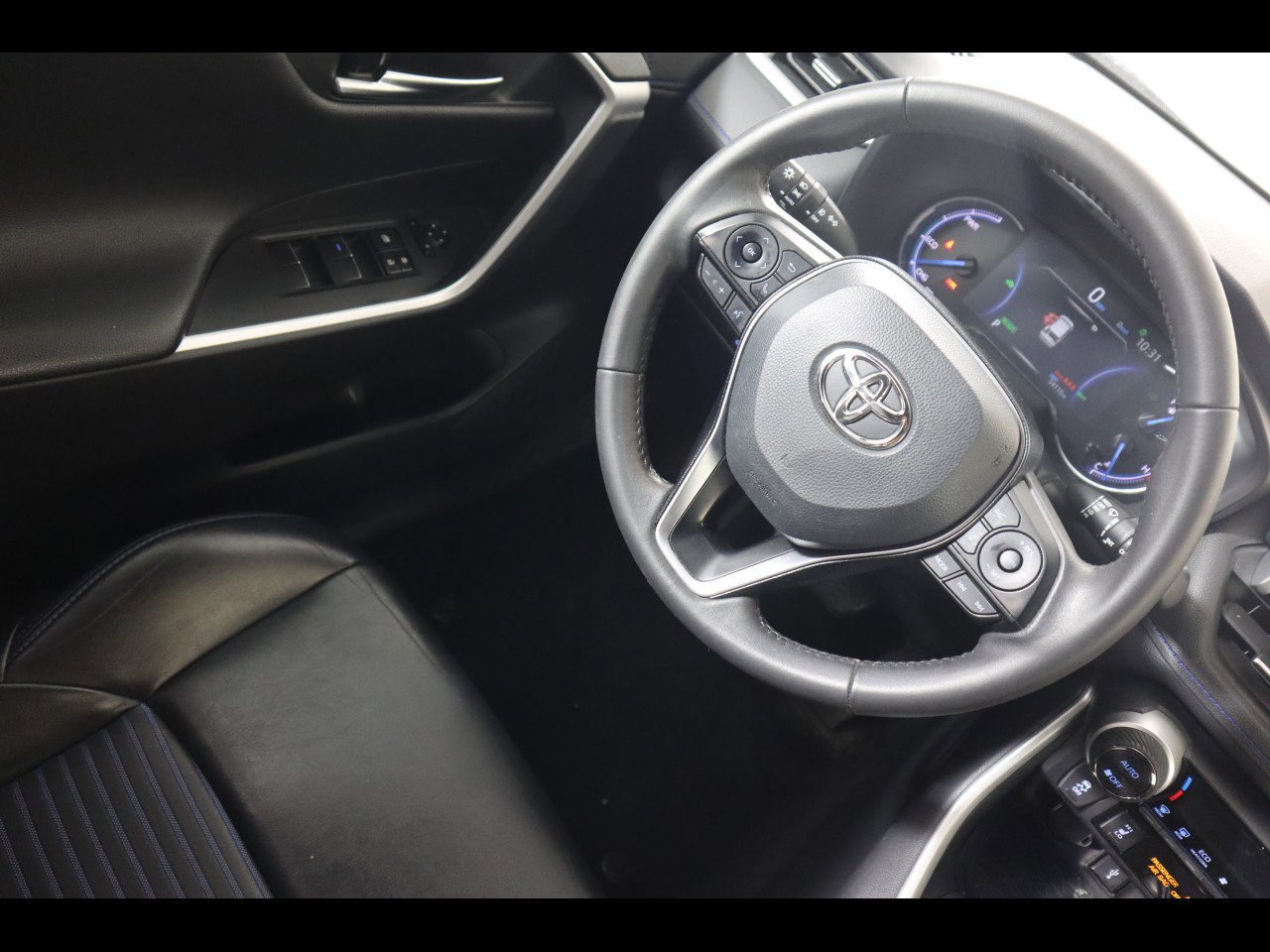 Used 2021 Toyota RAV4 XSE AWD/4WD image 18
