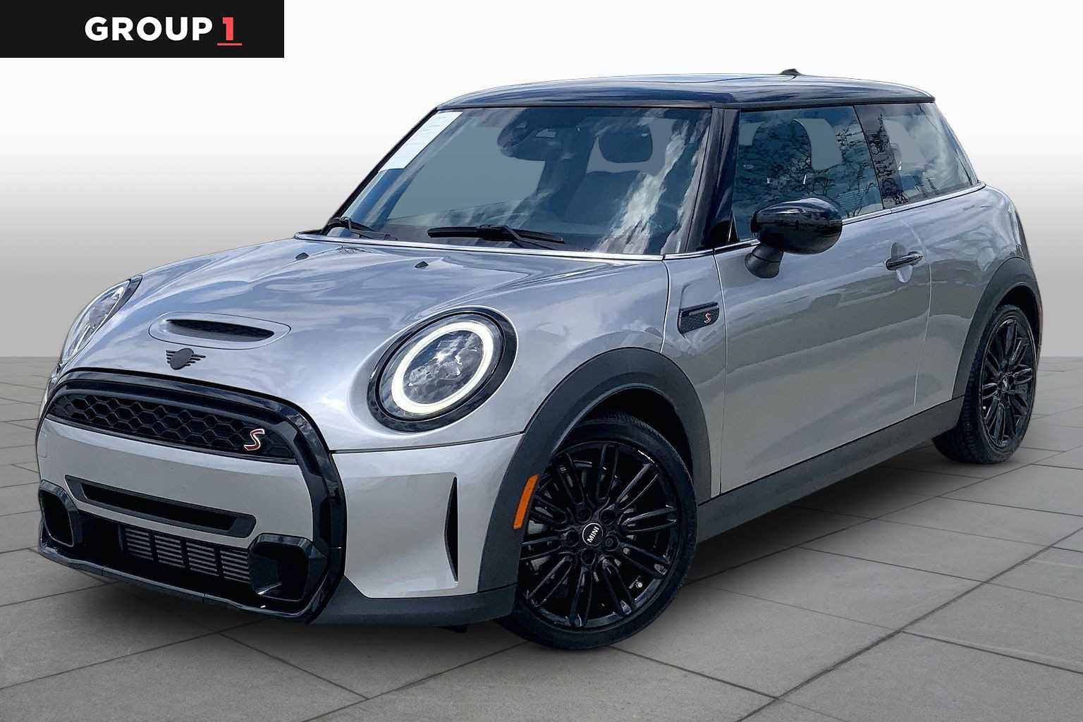 Used 2023 MINI Cooper S FWD image 1