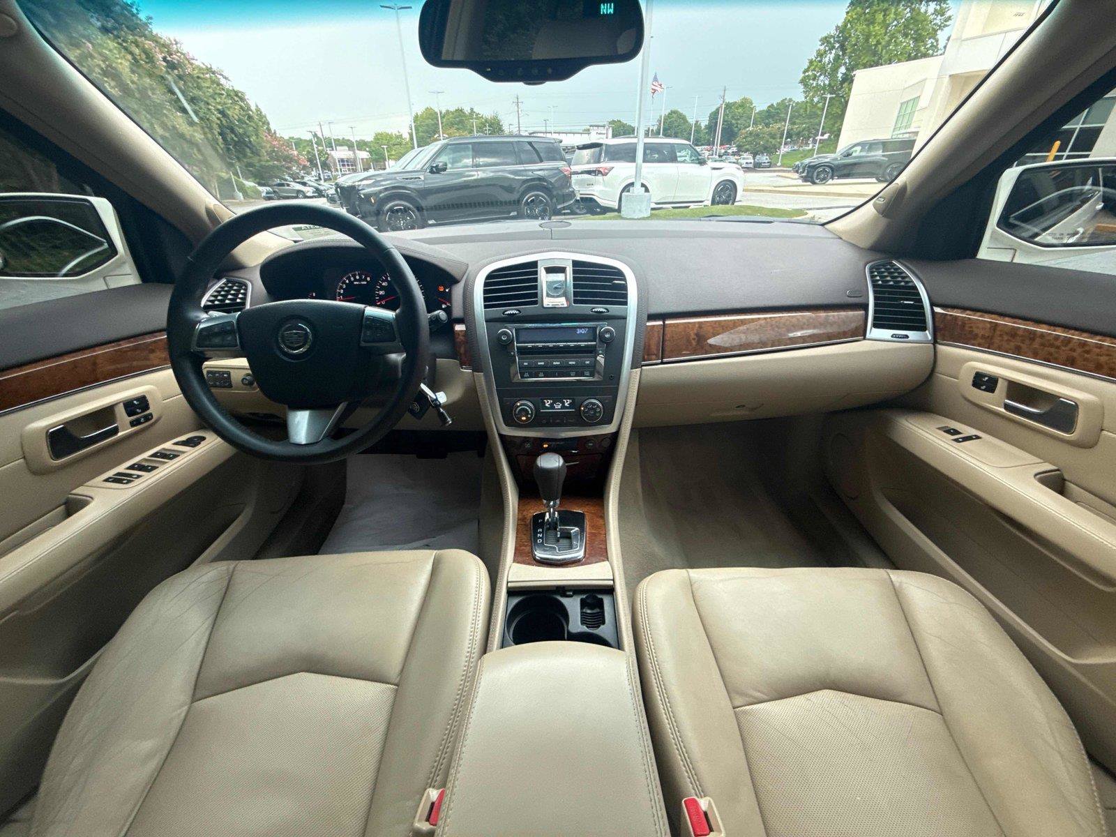 Used 2009 Cadillac SRX AWD w/ Third Row Seating Package image 13