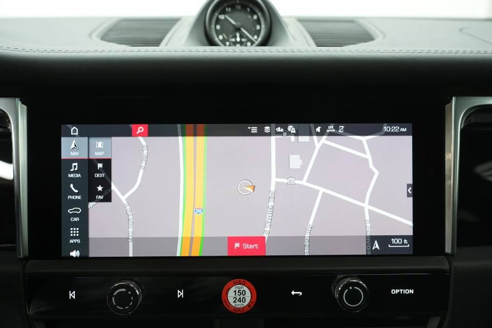New 2026 Porsche Macan AWD/4WD image 20