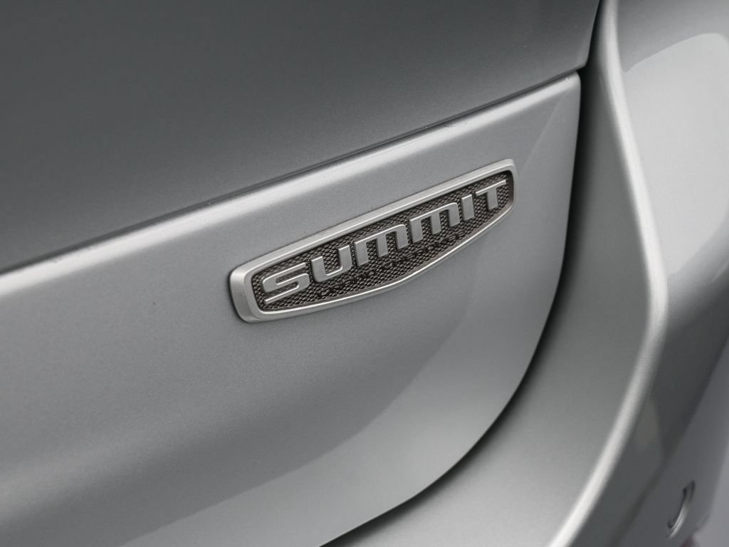 New 2025 Jeep Grand Cherokee L Summit AWD/4WD image 39
