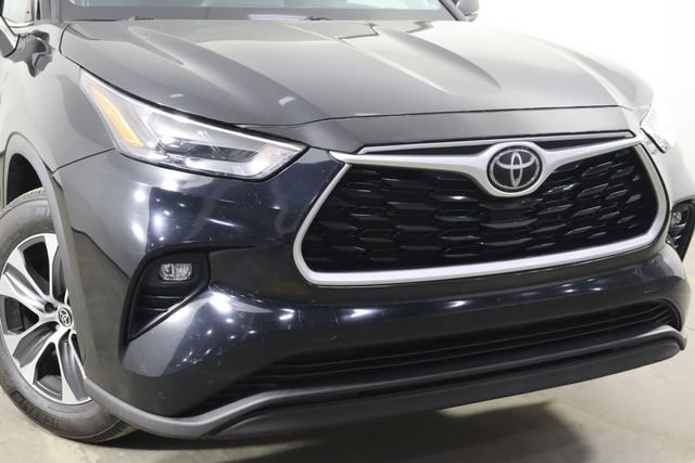Used 2022 Toyota Highlander XLE FWD image 44
