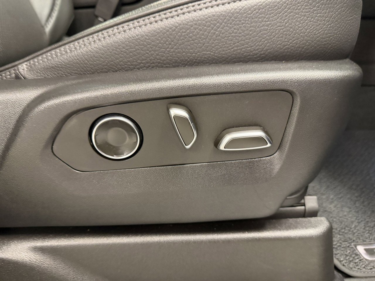 Used 2021 GMC Yukon XL Denali image 56