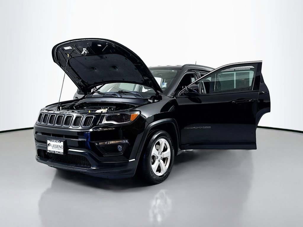 Used 2017 Jeep Compass Latitude FWD image 17