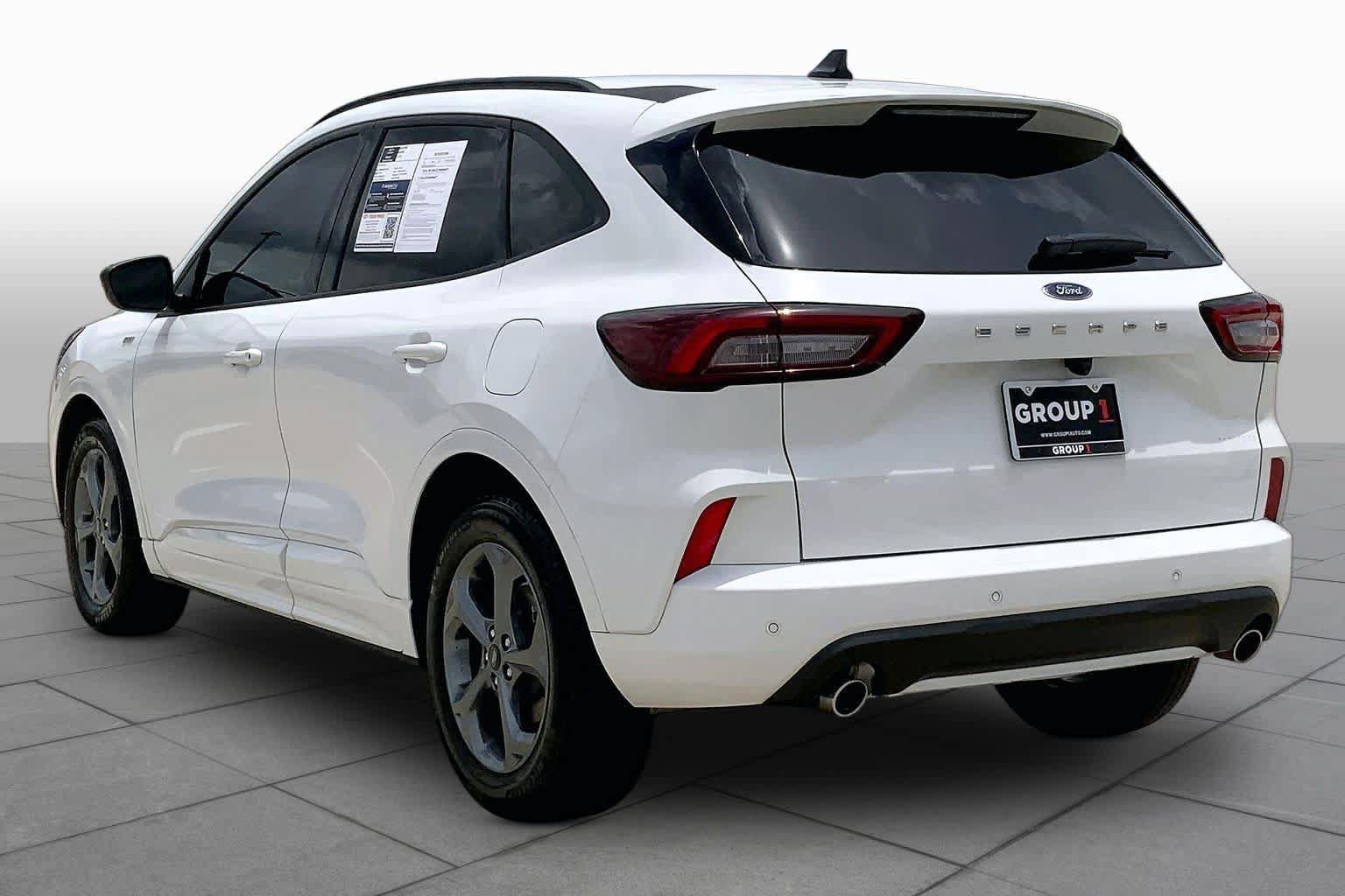 Used 2023 Ford Escape ST-Line w/ Tech Pack #1 FWD image 11