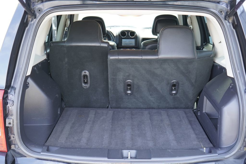 Used 2016 Jeep Patriot High Altitude FWD image 8