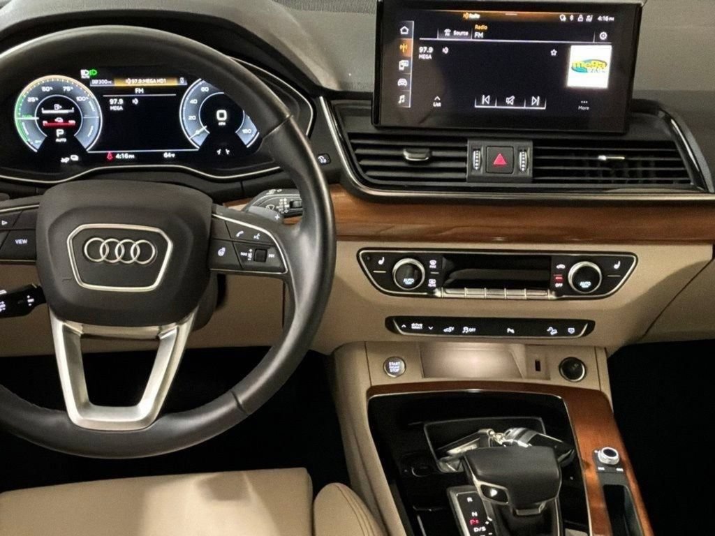 Used 2023 Audi Q5 e Premium w/ Convenience Package AWD/4WD image 17