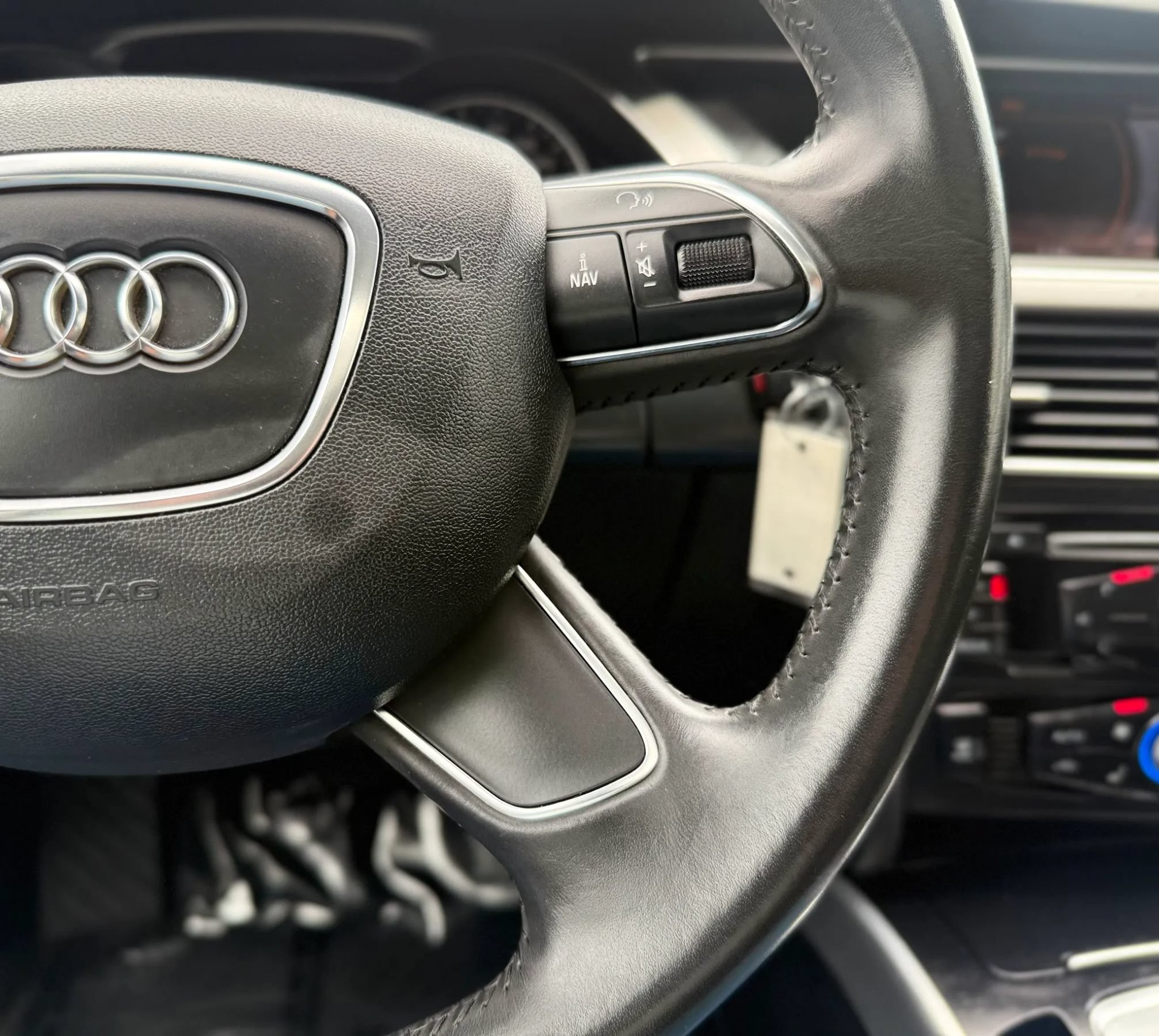 Used 2013 Audi A4 2.0T Premium w/ Convenience Pkg AWD/4WD image 15