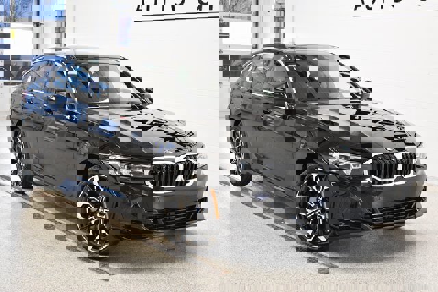 New 2026 BMW 330i xDrive xDrive w/ Convenience Package image 1