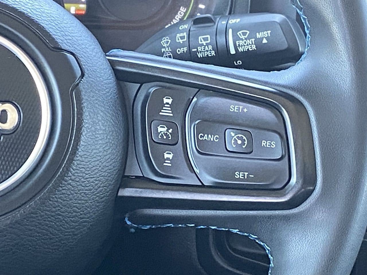 Used 2024 Jeep Wrangler Unlimited Rubicon 4xe AWD/4WD image 27