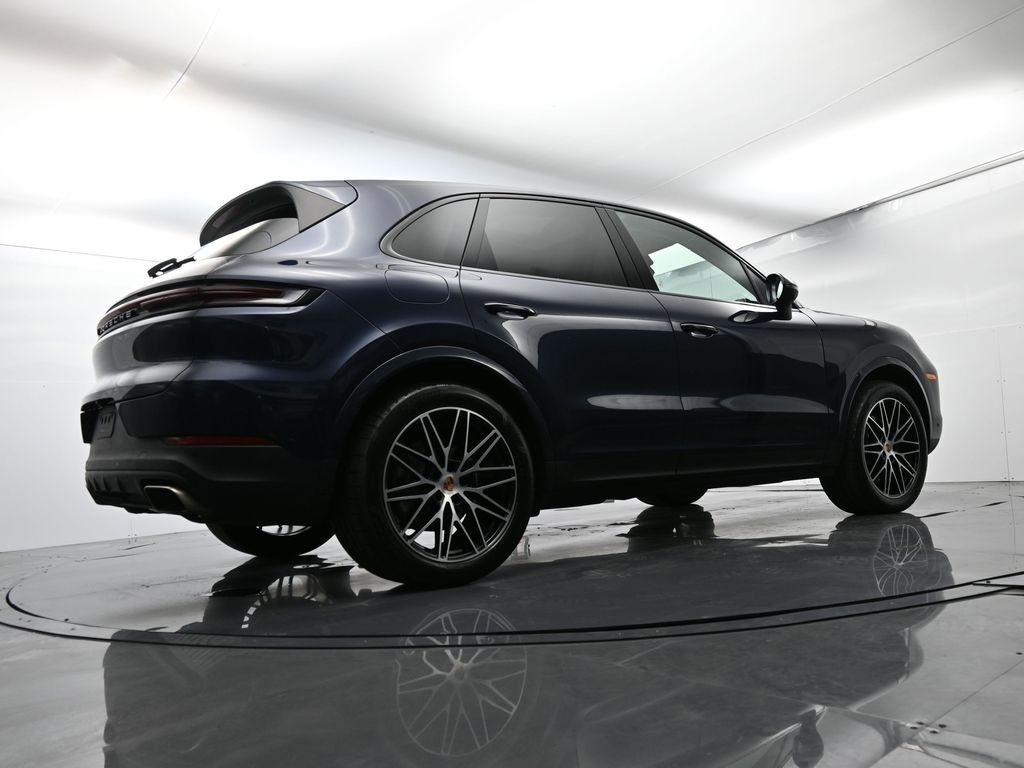 Used 2025 Porsche Cayenne image 51
