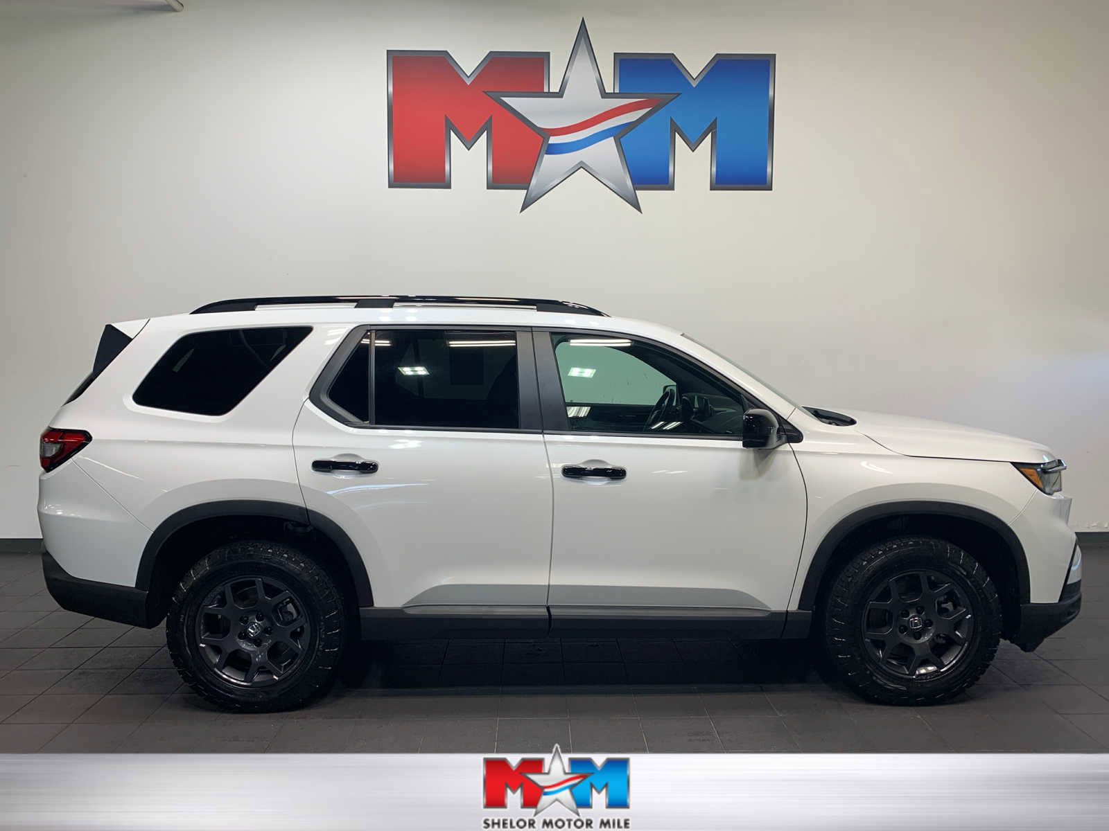 Used 2025 Honda Pilot TrailSport