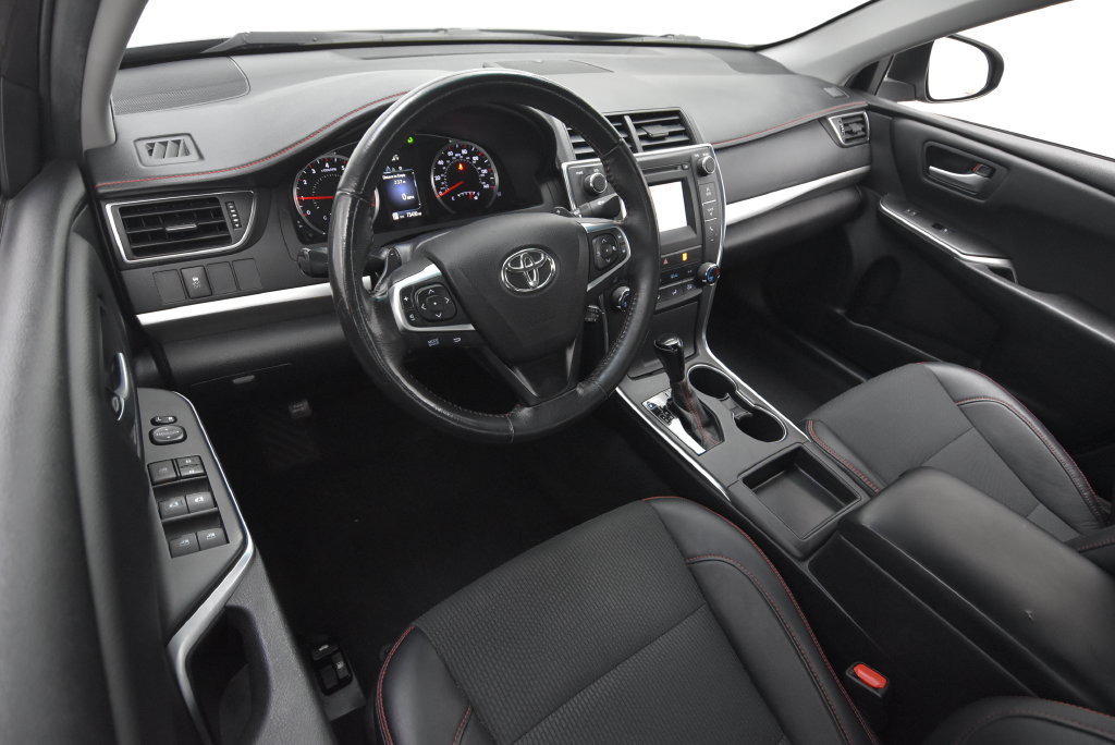 Used 2017 Toyota Camry SE FWD image 30