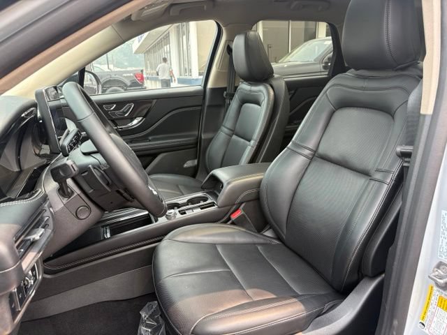 Used 2025 Lincoln Corsair AWD w/ Equipment Group 101A image 7