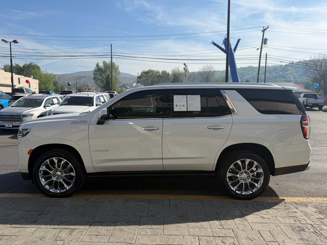 Used 2023 Chevrolet Tahoe High Country w/ Premium Package 2 AWD/4WD image 5