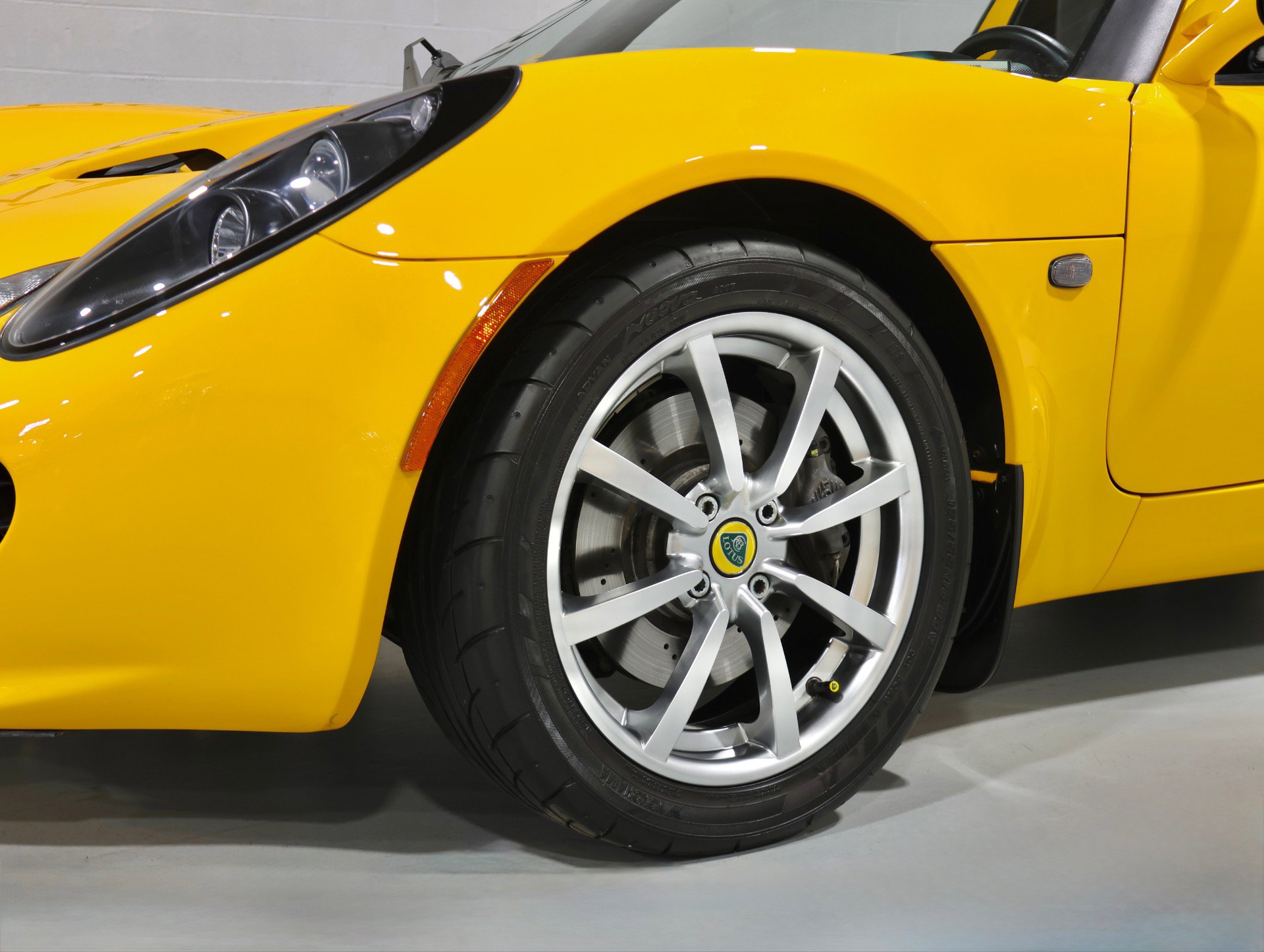 Used 2007 Lotus Elise RWD image 19