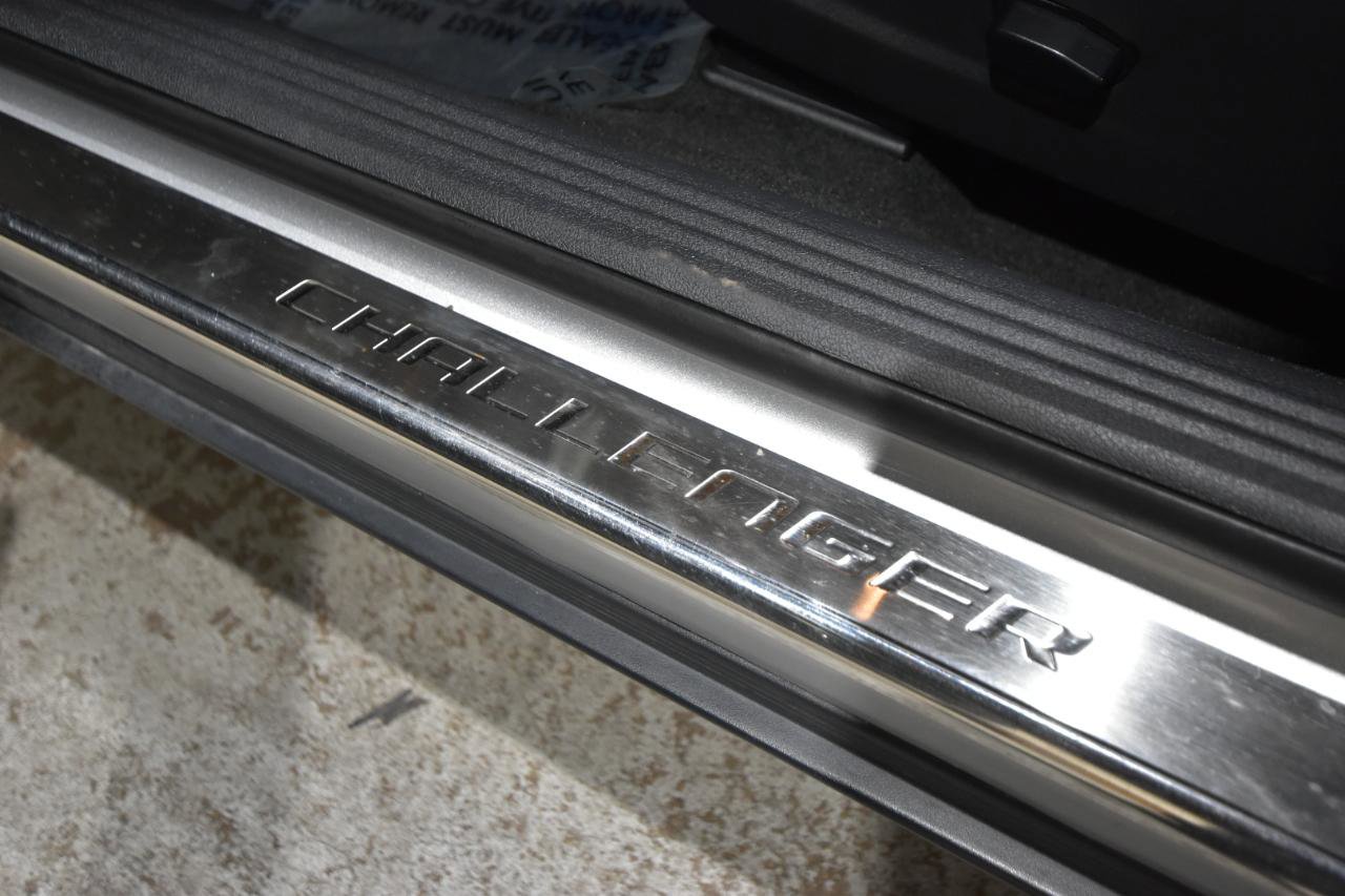 Used 2012 Dodge Challenger SRT8 image 15