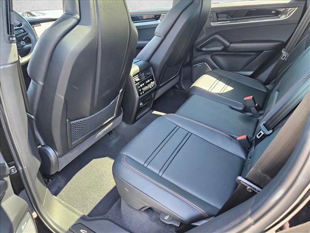 Used 2024 Porsche Cayenne Turbo image 19