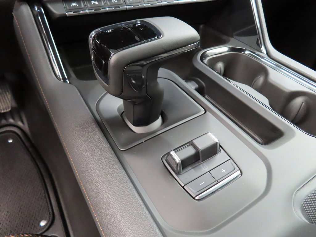 Used 2024 GMC Sierra 1500 AT4 w/ Technology Package image 70